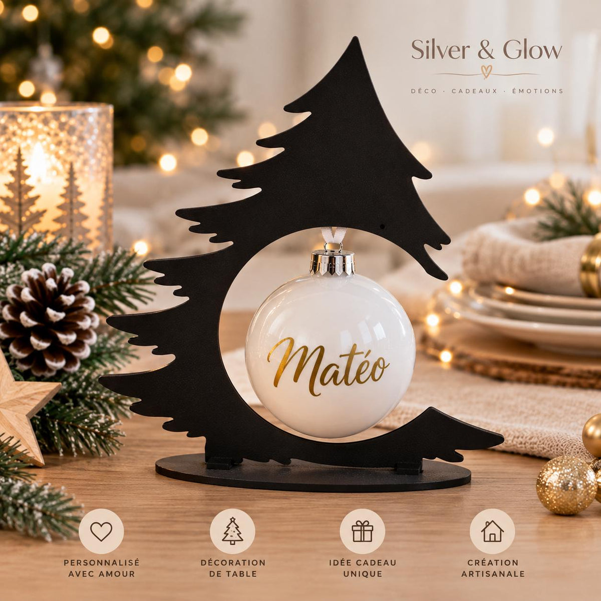 Sapin de table avec boule de Noël personnalisée – Marque-place | Silver & Glow